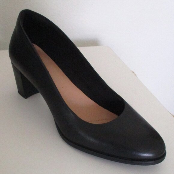 Clarks Cushion Plus Womens Black Faux Leather Pump w/2" Block Heel - Size 10M - Picture 1 of 9
